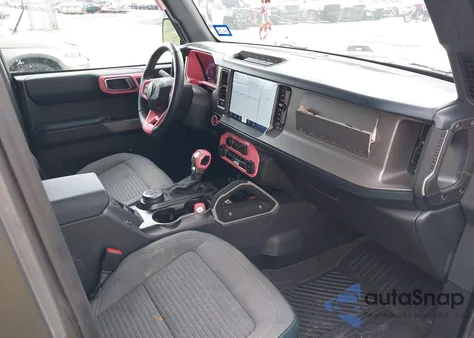 2023 Ford Bronco Outer Banks z USA, uszkodzony, nr VIN 1FMEE5BP0PLB18858